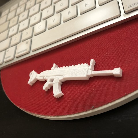 fortnite cicatrice trousseau de clés jeu arme à feu amusant epicgames la xbox playstation ps4 one 3D print model - Mito3D