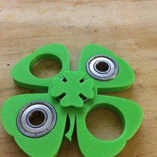 trevo de quatro folhas dedo almofadas fidget spinners gadget brinquedo 4 3d print model - Mito3D
