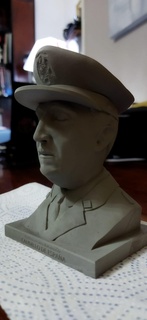 francisco franco busto España franco jefe militar escultura busto militar 3d print model - Mito3D
