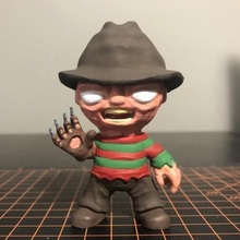 Freddy kreuger mini pesadilla olmo st juguete figura coleccionable Víspera Santos 3d print model - Mito3D