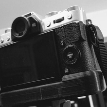 Fujifilm t20 t10 base poignée Manfrotto rc2 qr assiette gadget caméra Fuji trépied monter adaptateur 3d print model - Mito3D