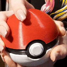 functional pokeball whit magnetic lock 3d print model - Mito3D
