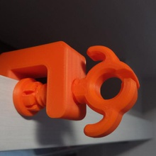 g-pince à crochet oeil l14 la maison de l'œil g serrage serviette ménage 3d print model - Mito3D