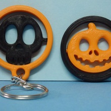 gadget et trousseau d'halloween tete mort le crâne la citrouille porte clefs clef un de clés fête 3d print model - Mito3D