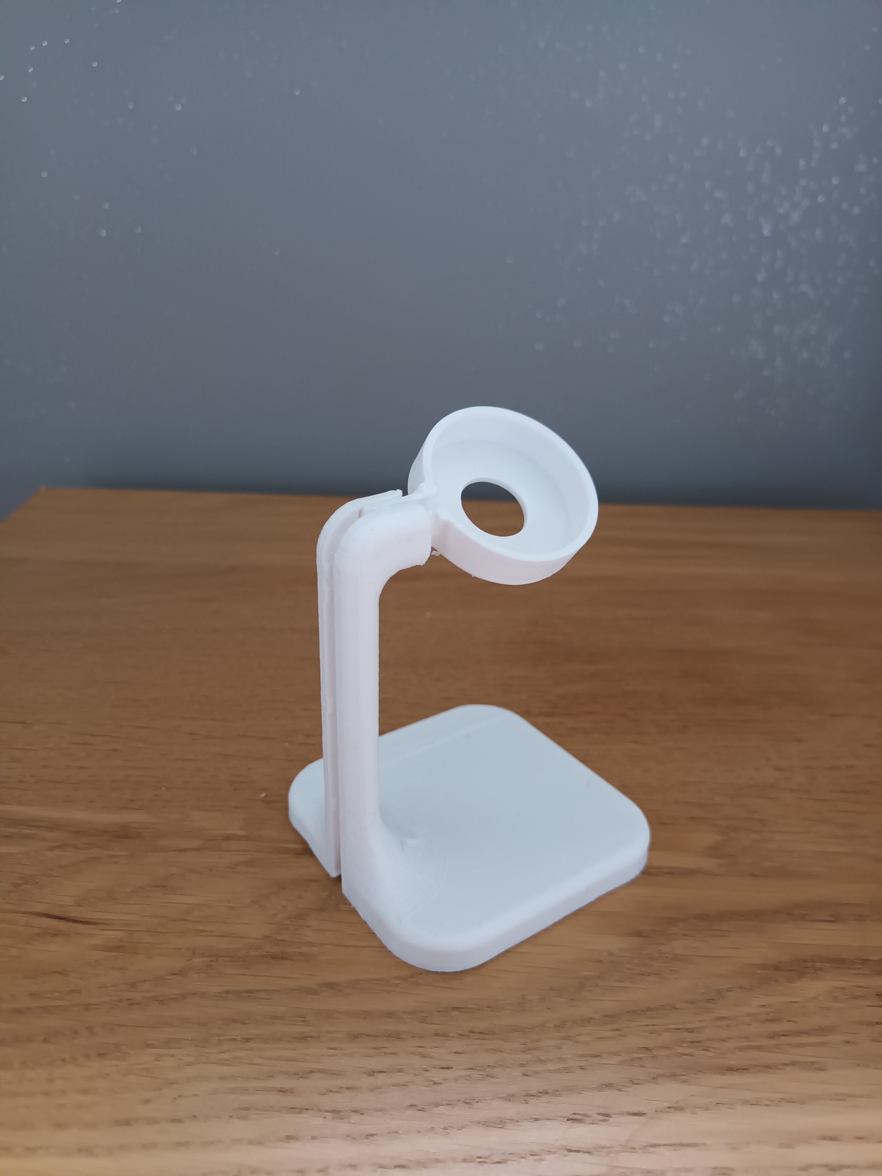 galaxy watch 4 charger stand gadget holder 3D print model - Mito3D