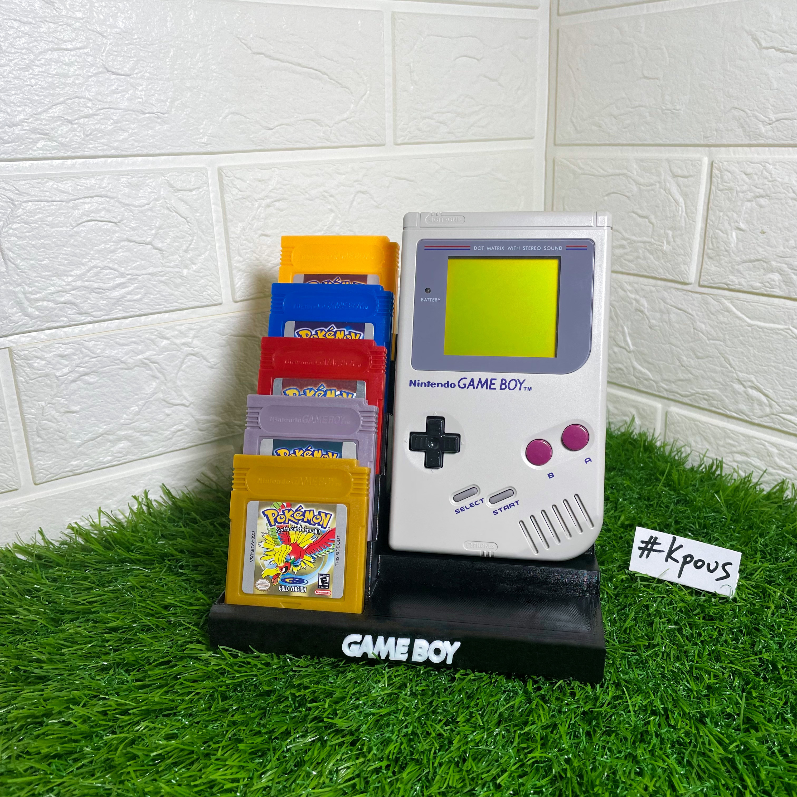 gameboy classic - dmg01 stand 5x game cartridges holder boy display color 3D print model - Mito3D