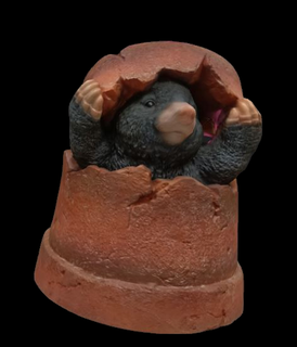 garden figurine mole flowerpot animal 3d print model - Mito3D