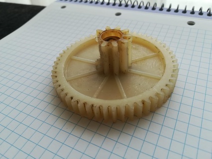 engrenagem pinhão poupar partes separadas 3d print model - Mito3D