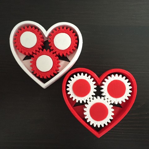 geared heart 3D print model - Mito3D
