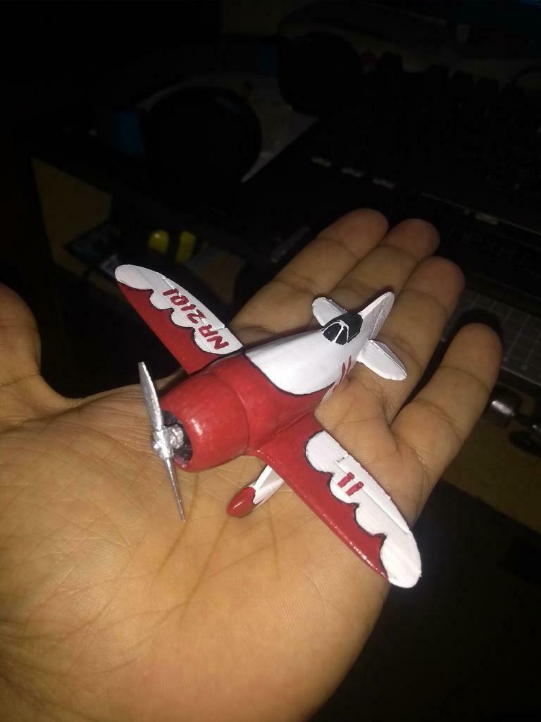 abelha escala 1 72 avião modelo passatempo 3D print model - Mito3D