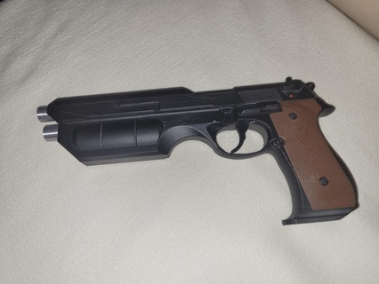 Gerry Anderson espacio recinto pistola apuntalar cosplay disfraz desintegrador policía 3d print model - Mito3D