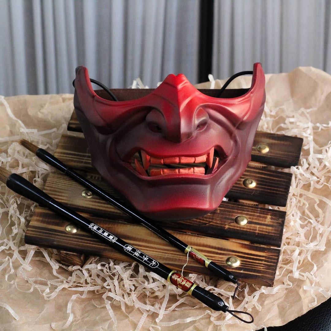 fantasma tsushima cosplay máscara japonés casco Víspera Santos Japón kitsune 3D print model - Mito3D