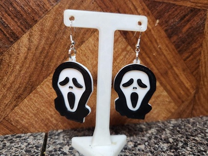 faccia fantasma urlare orecchini Halloween orrore 3d print model - Mito3D