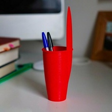 géant bic couvercle stylo titulaire soutien Bureau crayon casquette bureau Créatif 3d print model - Mito3D