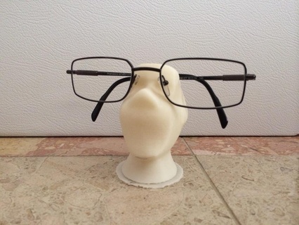 glasses holder interactive art innovation 3d print model - Mito3D