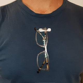 glasses holder t-shirt eyeglasses magnet magnetic sunglasses 3d print model - Mito3D