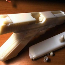 glock 17 işlevsel oyun tabanca 3d print model - Mito3D