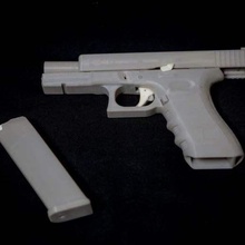 glock 17 gioco giocattolo la pistola 3d print model - Mito3D