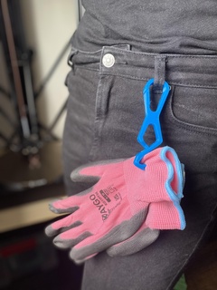 glove holder attachment 3d print model - Mito3D