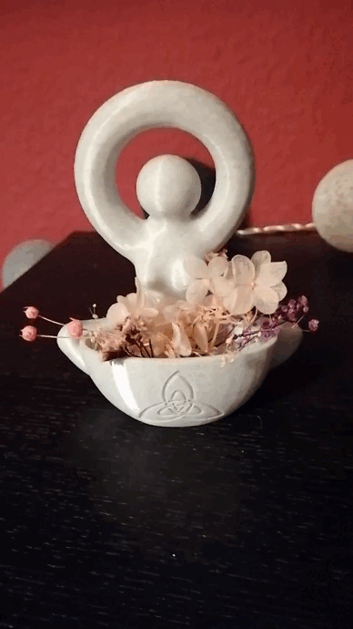 goddess holder sacrificial bowl wicca pagan - commercial license celtic viking crystal 3D print model - Mito3D