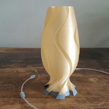 ola de oro la lámpara casa iluminación interior las lámparas pantalla led spiralized espiral a modo florero jarrón impresión vaso spirale 3d print model - Mito3D