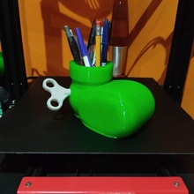 Goombas Schuh Schlüssel Bleistift Inhaber 3d print model - Mito3D