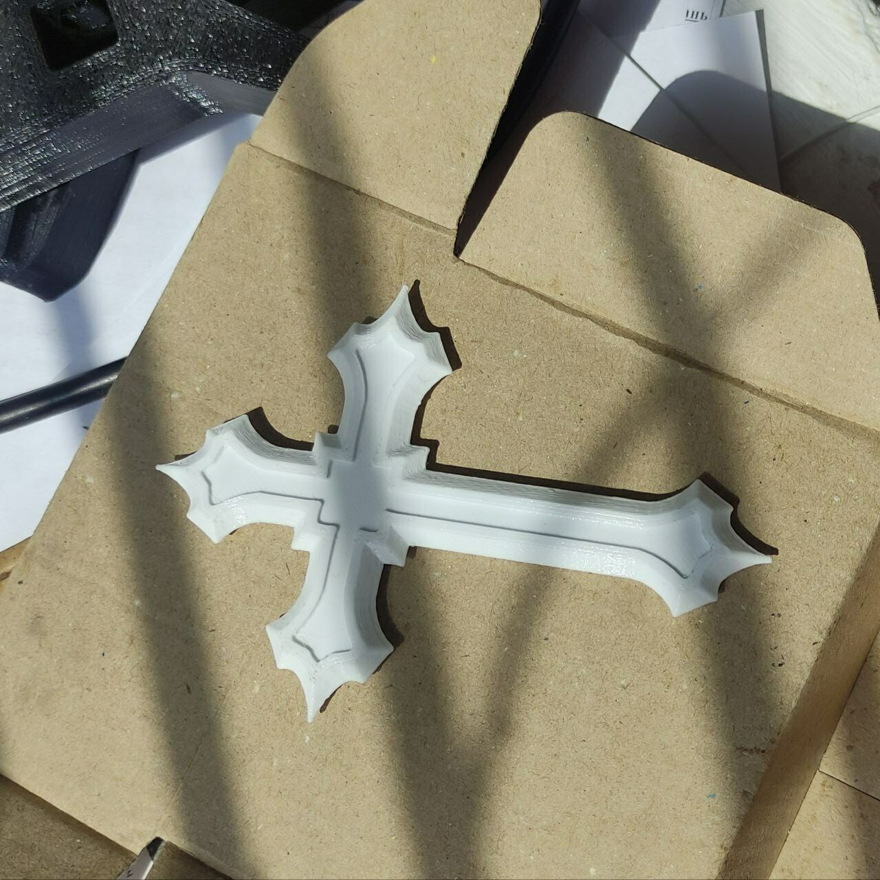 gothique traverser bijoux art 3D print model - Mito3D