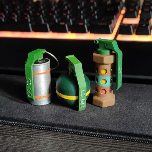 granades keychain pack game granade flashbang smoke cs counter strike 3D print model - Mito3D