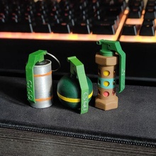 granate portachiavi pacco gioco bomba mano flashbang Fumo cs contatore sciopero 3d print model - Mito3D