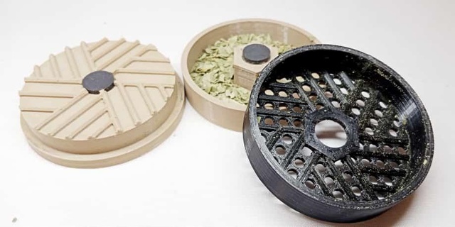 grinder grinder thresher pollen 3 stories magnetic grinder magnetic unique design  3d print model - Mito3D
