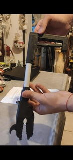 gripper clamp pliers wrist hook grab take greenhouse visit gadget tool precision 3d print model - Mito3D