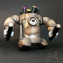guardian pencils box pen pencil can art recycling 3d print model - Mito3D