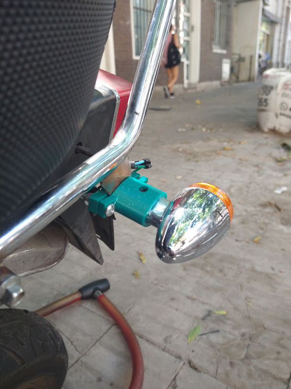 gerero gün Repuesto gui trasero moto luz arka motosiklet değiştirme 3D print model - Mito3D