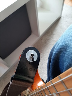 chitarra straplock spessore attrezzo 3d print model - Mito3D
