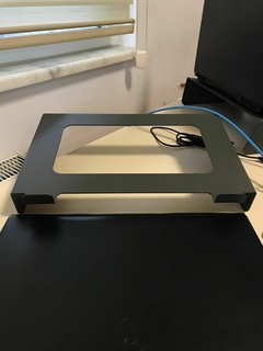 Hakan utensili computer In piedi 3d print model - Mito3D