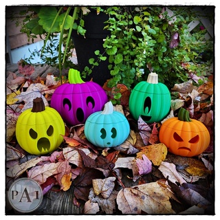 halloween pumpkin familly lamp light tealight candle scary cute kids trick treat monster candies candy horror decoration 3d print model - Mito3D