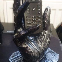 hand phone holder scifi ii gadget cyborg sci-fi xenomorph alien 3d print model - Mito3D