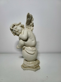 handcrafted sitting angel 3d print model - Mito3D