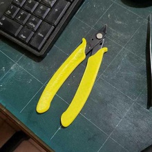 manejar los alicates de la herramienta manija garra 3d print model - Mito3D