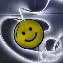 heureux émoticône lampe décoration émoticônes éclairage ornement LED smileys 3d print model - Mito3D