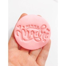 feliz mãe carimbo biscoito Cortador arte cortador 3d print model - Mito3D