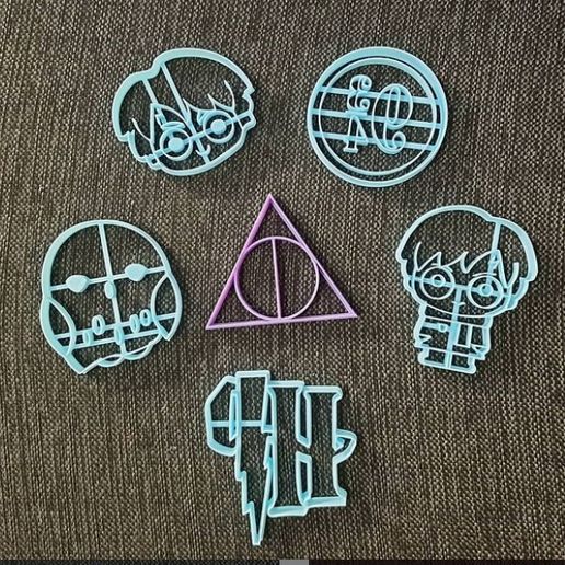 harry potter cutter set triangle owl cutting cookie mass masses cake cakes cupcakes diy 3d cutters bakery porcelain ceramics clay pottery fondant ballina pastry bakers 3D print model - Mito3D