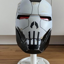 hasbro marvel legends punisher casque stand divers le de les légendes 3d print model - Mito3D