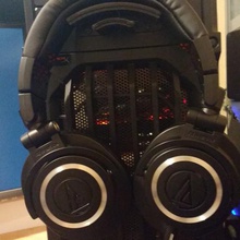 headphone holder- stand- pc gadget tecnology modding master race gamer headphones head audio 3d print model - Mito3D