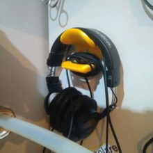 fone de ouvido titular gadget o áudio com gancho 3d print model - Mito3D