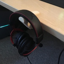 support de casque desk mount la maison bureau d'écoute le titulaire 3d print model - Mito3D