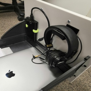 headphone office hanger headphones holder hook home work desk 3d print model - Mito3D