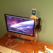 cuffie stand dock per iphone hub usb, jack gadget titolare mac computer 3d print model - Mito3D