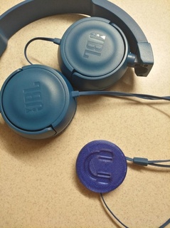 écouteurs plat câble classeur organisateur titulaire soutien jbl l'audio 3d print model - Mito3D
