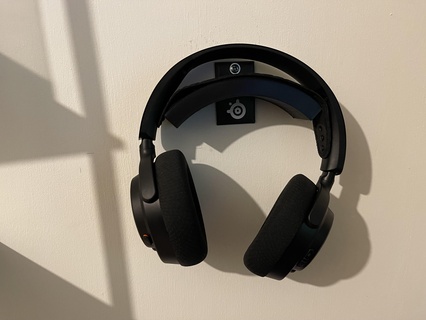 headset wall steelseries 3d print model - Mito3D
